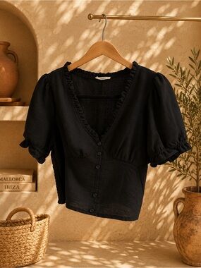 Timing Black Puff Sleeve Crop Top Size S Ruffle V-Neck Button Front